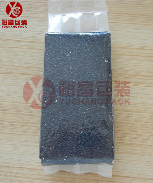 精裝750G雜糧真空包裝袋成方磚型制作過(guò)程